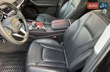 Позашляховик / Кросовер Audi Q7 2018 в 