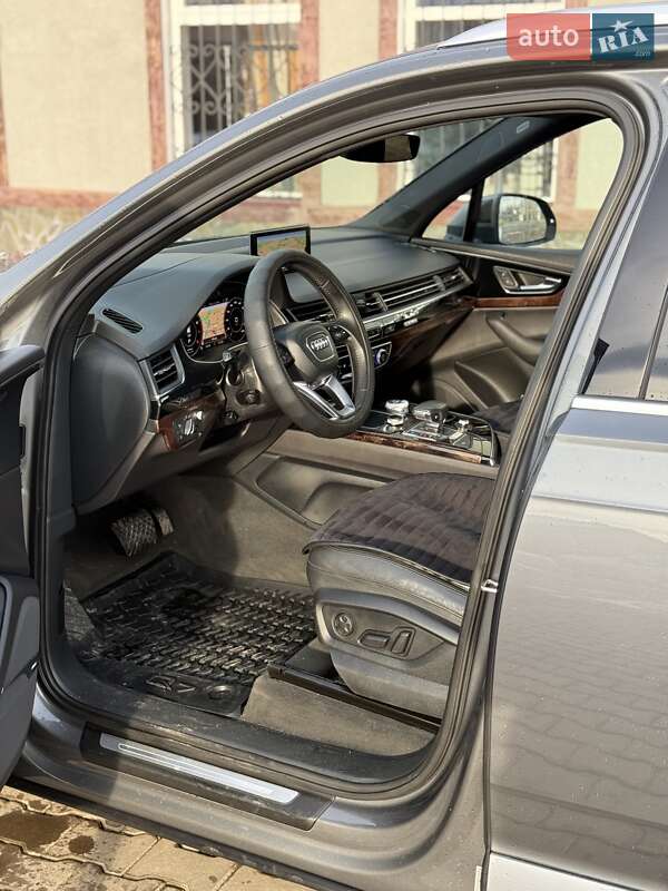 Внедорожник / Кроссовер Audi Q7 2016 в Коломые