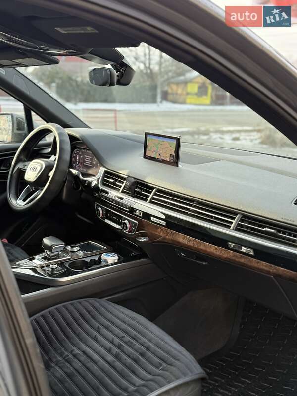 Внедорожник / Кроссовер Audi Q7 2016 в Коломые