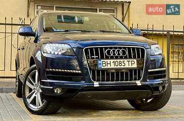 Позашляховик / Кросовер Audi Q7 2012 в 