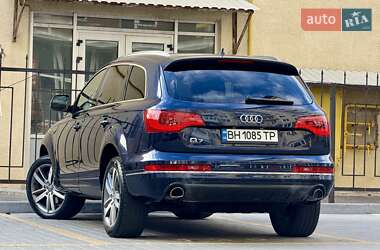 Позашляховик / Кросовер Audi Q7 2012 в 