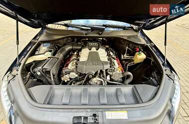 Позашляховик / Кросовер Audi Q7 2012 в 