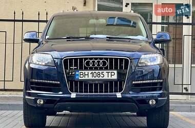 Позашляховик / Кросовер Audi Q7 2012 в 