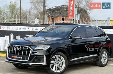 Позашляховик / Кросовер Audi Q7 2022 в 