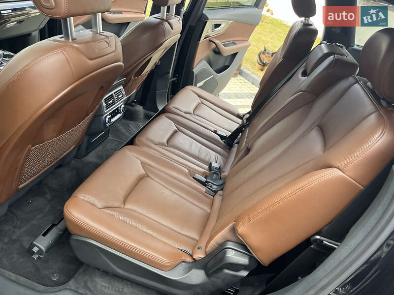 Внедорожник / Кроссовер Audi Q7 2016 в Львове