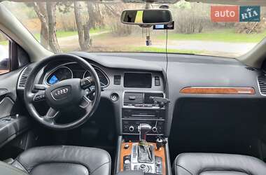 Позашляховик / Кросовер Audi Q7 2013 в 