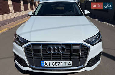 Внедорожник / Кроссовер Audi Q7 2022 в 