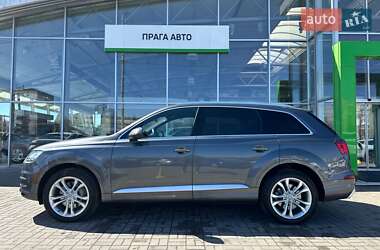 Внедорожник / Кроссовер Audi Q7 2018 в 
