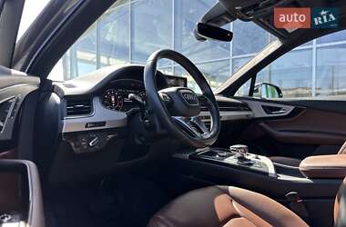 Внедорожник / Кроссовер Audi Q7 2018 в 