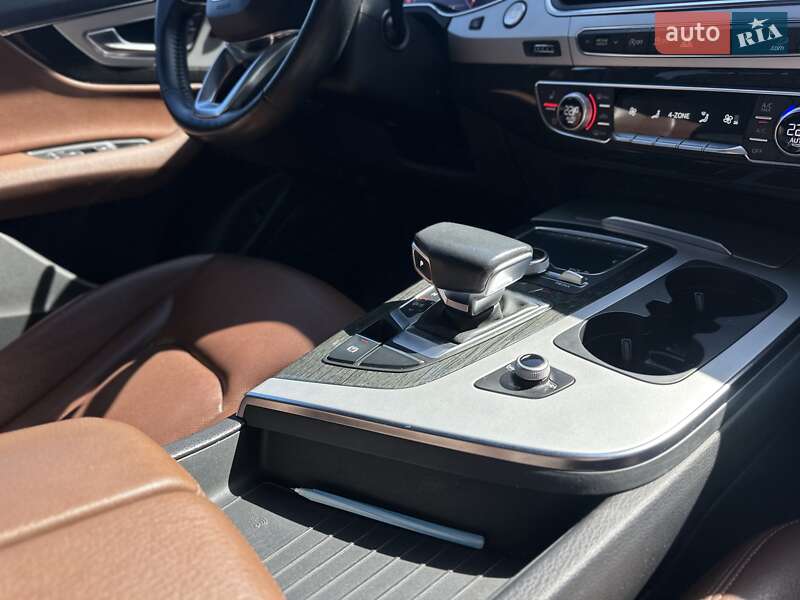 Внедорожник / Кроссовер Audi Q7 2018 в Киеве