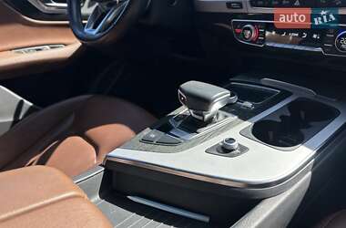 Внедорожник / Кроссовер Audi Q7 2018 в 
