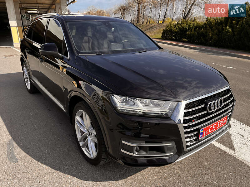 Внедорожник / Кроссовер Audi Q7 2018 в Киеве