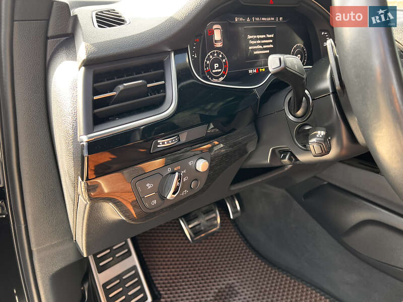 Внедорожник / Кроссовер Audi Q7 2018 в Киеве