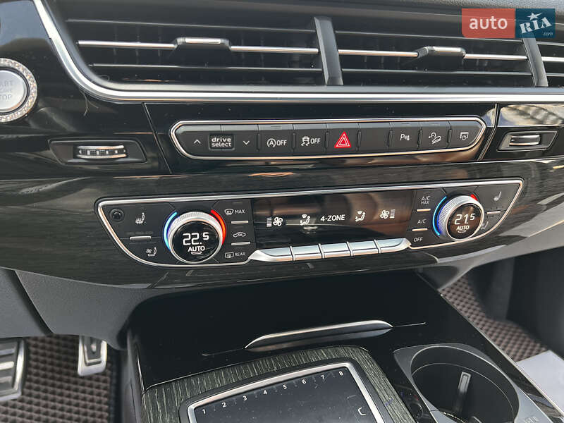 Внедорожник / Кроссовер Audi Q7 2018 в Киеве