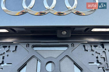Внедорожник / Кроссовер Audi Q7 2016 в 