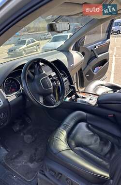 Внедорожник / Кроссовер Audi Q7 2007 в 