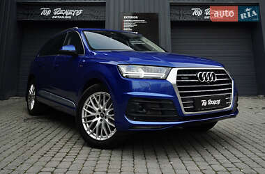 Позашляховик / Кросовер Audi Q7 2016 в 