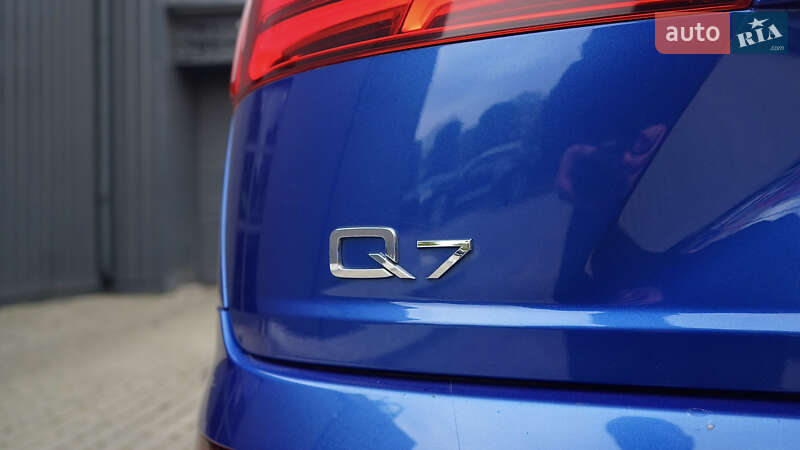 Позашляховик / Кросовер Audi Q7 2016 в Львові