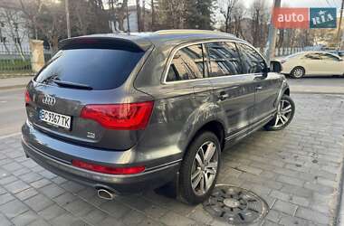 Позашляховик / Кросовер Audi Q7 2013 в 