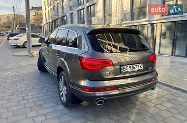 Позашляховик / Кросовер Audi Q7 2013 в 