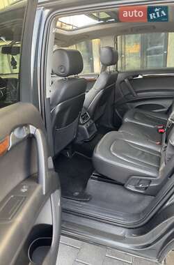 Позашляховик / Кросовер Audi Q7 2013 в 