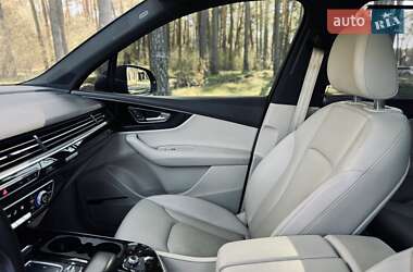 Внедорожник / Кроссовер Audi Q7 2017 в 