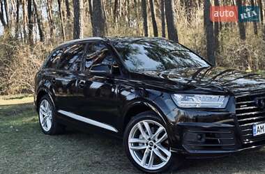 Внедорожник / Кроссовер Audi Q7 2017 в 