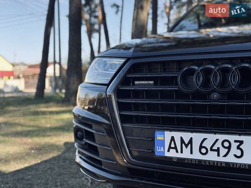 Внедорожник / Кроссовер Audi Q7 2017 в Житомире