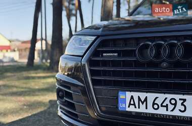 Внедорожник / Кроссовер Audi Q7 2017 в 