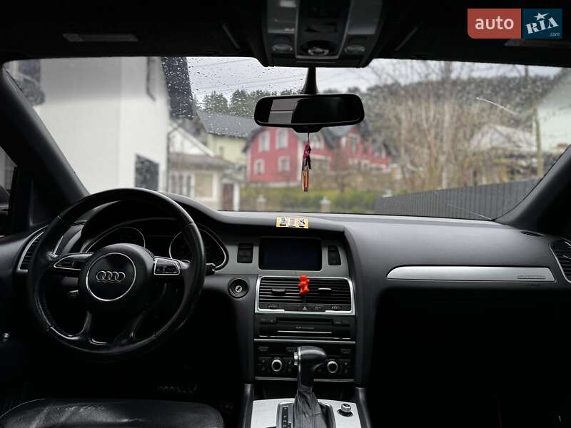 Внедорожник / Кроссовер Audi Q7 2012 в Яремче