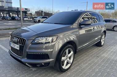Внедорожник / Кроссовер Audi Q7 2012 в 