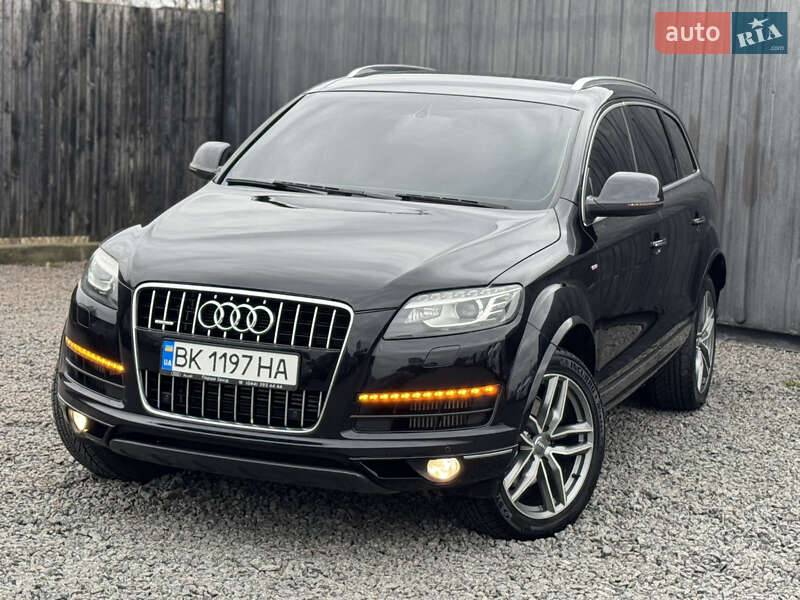 Внедорожник / Кроссовер Audi Q7 2013 в 