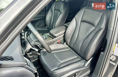 Внедорожник / Кроссовер Audi Q7 2016 в 