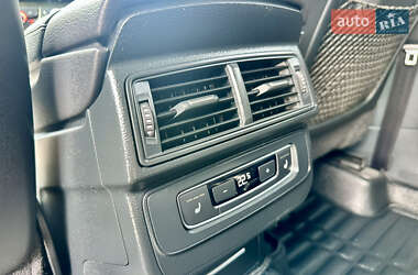 Внедорожник / Кроссовер Audi Q7 2016 в 