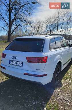 Внедорожник / Кроссовер Audi Q7 2019 в 
