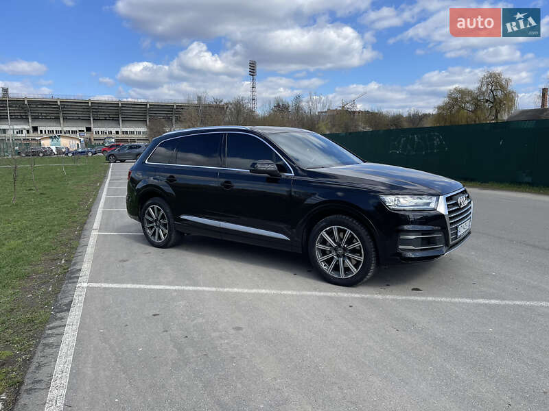 Позашляховик / Кросовер Audi Q7 2016 в Івано-Франківську