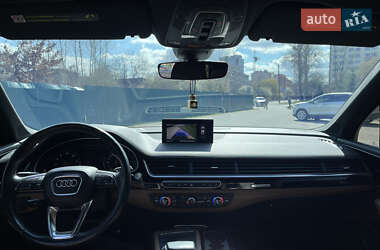 Позашляховик / Кросовер Audi Q7 2016 в 