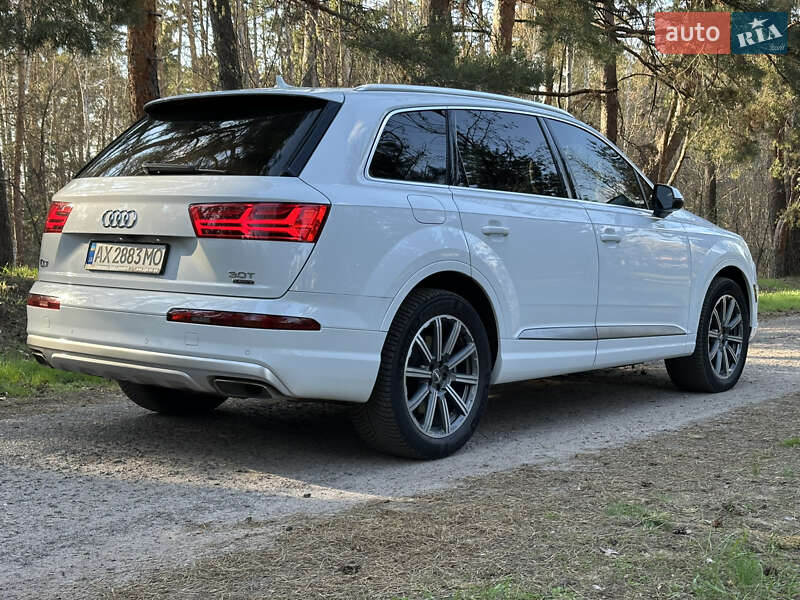 Внедорожник / Кроссовер Audi Q7 2017 в Харькове