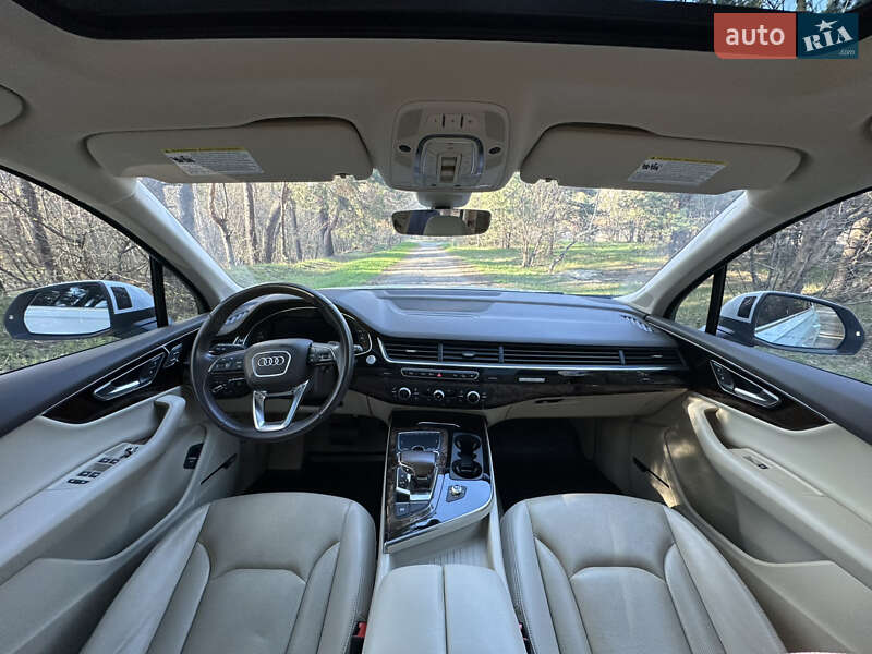 Внедорожник / Кроссовер Audi Q7 2017 в Харькове