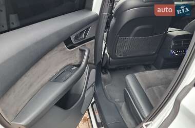 Внедорожник / Кроссовер Audi Q7 2016 в 