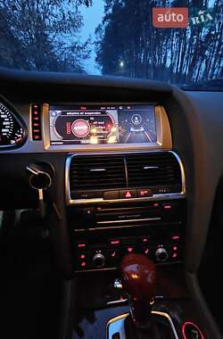 Внедорожник / Кроссовер Audi Q7 2011 в 