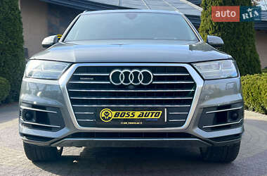 Позашляховик / Кросовер Audi Q7 2016 в 