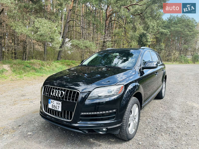 Позашляховик / Кросовер Audi Q7 2010 в Володимирі