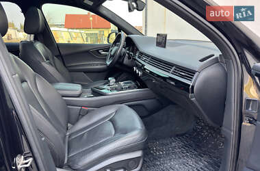 Позашляховик / Кросовер Audi Q7 2017 в 