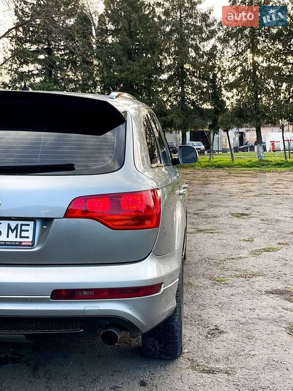 Позашляховик / Кросовер Audi Q7 2007 в Дубні