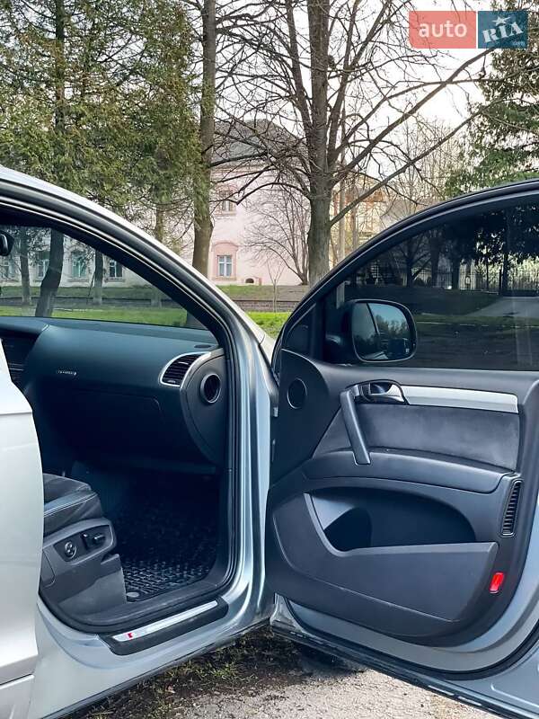 Позашляховик / Кросовер Audi Q7 2007 в Дубні