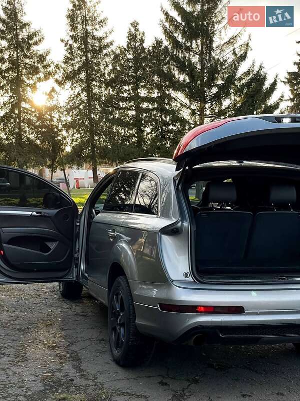 Позашляховик / Кросовер Audi Q7 2007 в Дубні