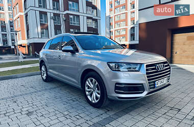 Внедорожник / Кроссовер Audi Q7 2016 в 