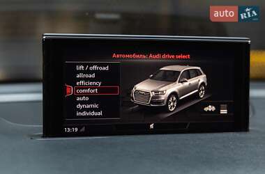 Внедорожник / Кроссовер Audi Q7 2017 в 