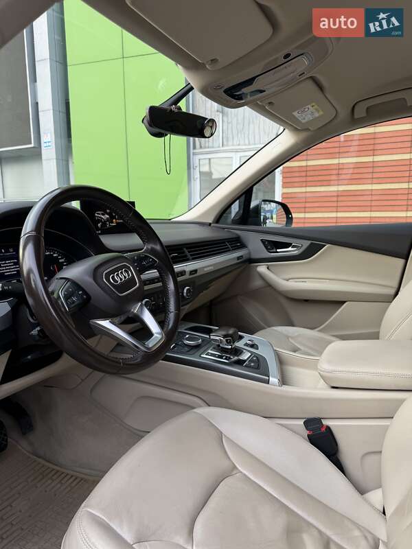 Позашляховик / Кросовер Audi Q7 2016 в Києві фото 13 Позашляховик / Кросовер Audi Q7 2016 в Києві